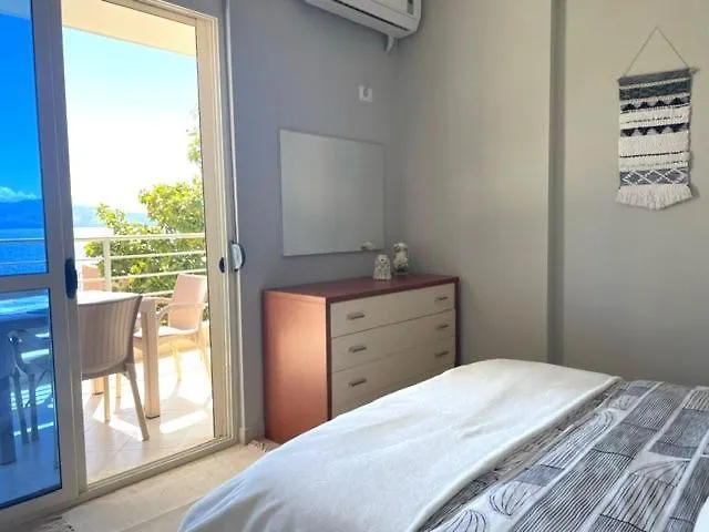 Blue Lagoon Sea View Apartment Sarandë