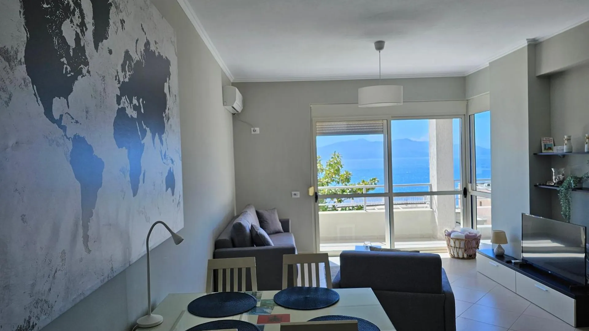 Blue Lagoon Sea View Apartment Sarande 0*,
