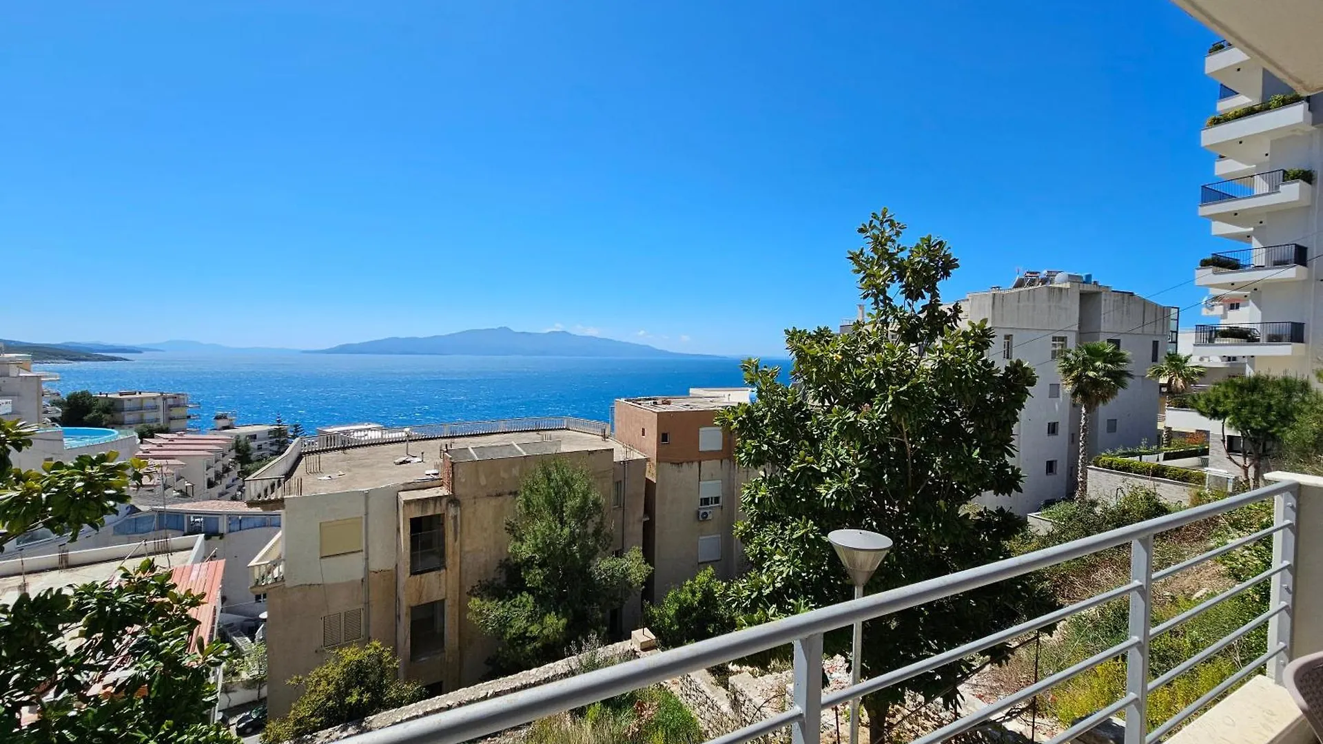 Blue Lagoon Sea View Apartment Sarande