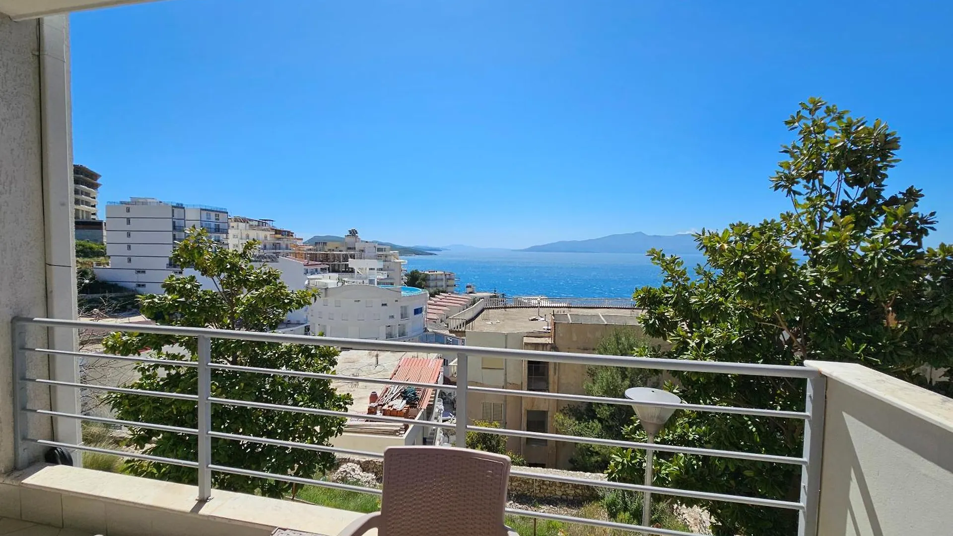 Blue Lagoon Sea View Apartment Sarande
