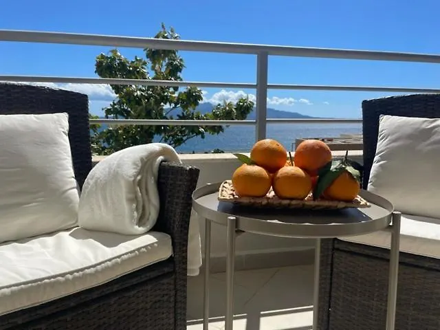 Blue Lagoon Sea View Apartment Sarande 0*,