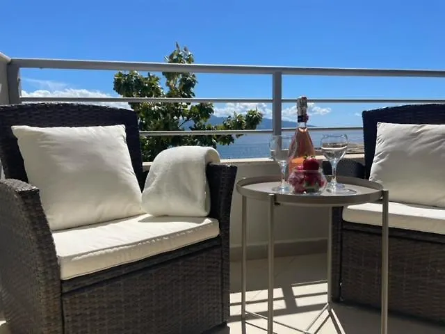 Blue Lagoon Sea View Apartment Sarande 0*,